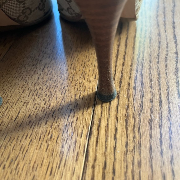 Gucci Shoes - Picture 4 of 12